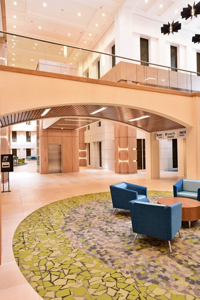 More Photos Of 5667 Peachtree Dunwoody Rd, Atlanta Medical For Lease