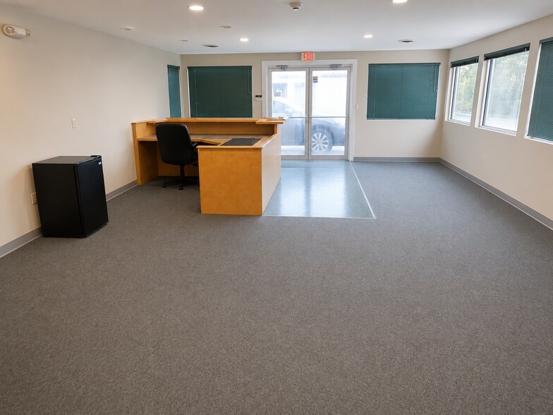 Primary Photo Of 550 Beach Rd, Lincolnville Self Storage For Lease