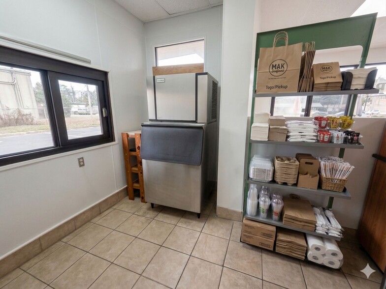 More Photos Of 9343 Lem Turner Rd, Jacksonville Fast Food For Sale