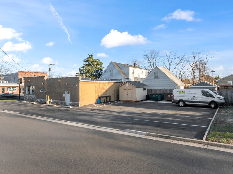 More Photos Of 136 Stelton Rd, Piscataway Freestanding For Lease