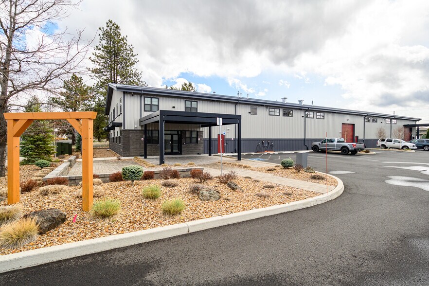 More Photos Of 295 W Lundgren Mill Dr, Sisters Food Processing For Sale