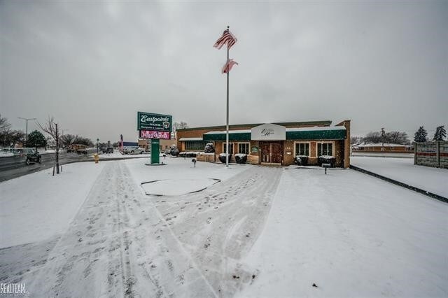 More Photos Of 24611 Gratiot Ave, Eastpointe Freestanding For Sale