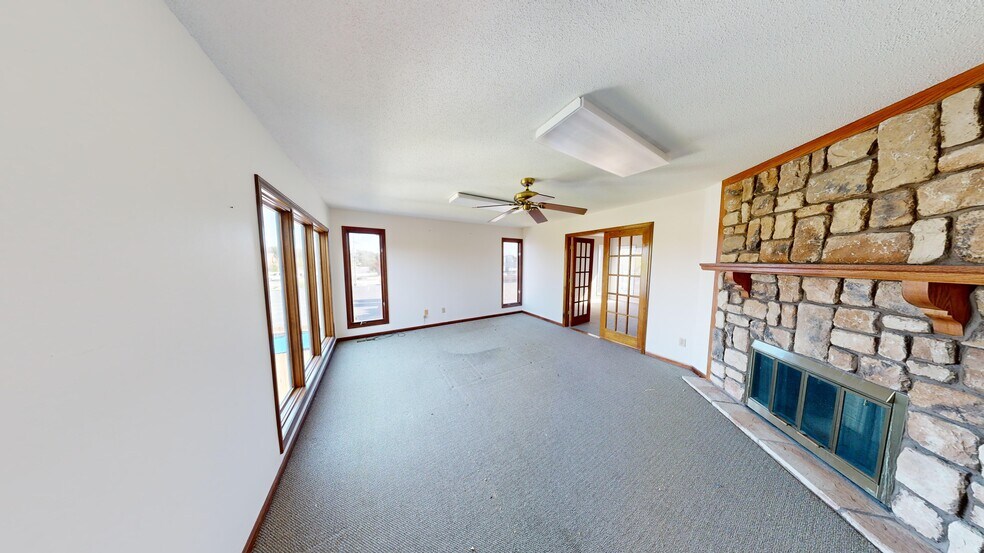 More Photos Of 205-217 E Washington Center Rd, Fort Wayne Office For Lease