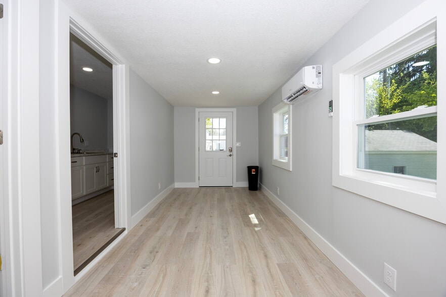 More Photos Of 3287 Dover Rd, Wooster Storefront Retail Office For Lease