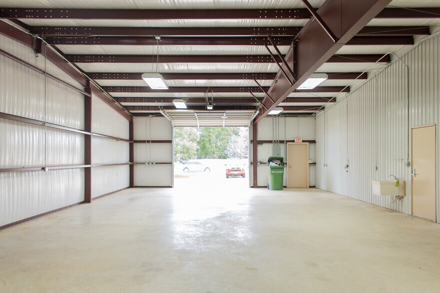 More Photos Of 2131 W Briargate Dr, Bryan Office For Sale