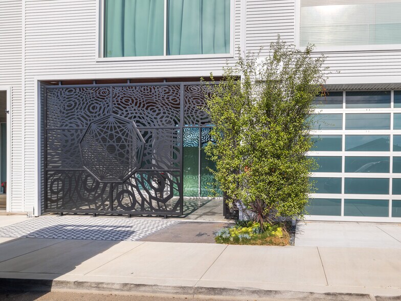 Primary Photo Of 130 Penn St, El Segundo Loft Creative Space For Sale