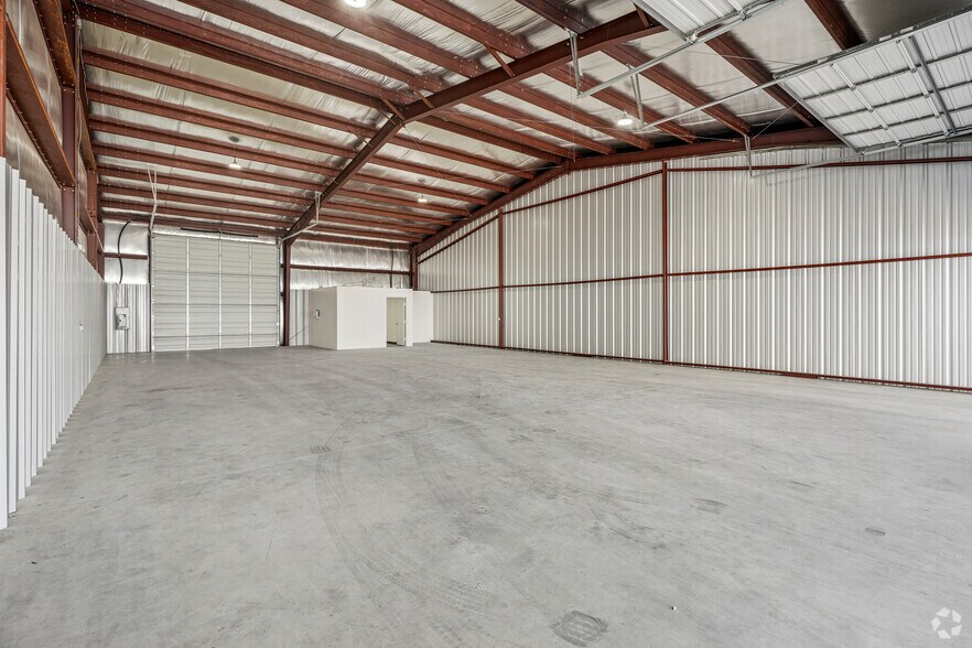 More Photos Of 10552 County Road 213, Forney Industrial For Lease