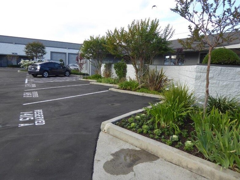 More Photos Of 1415-1441 Gardena Ave, Glendale Warehouse For Lease