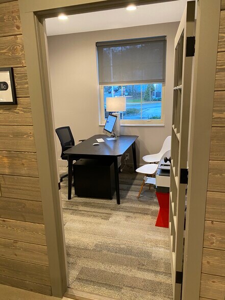 More Photos Of 2 Depot Plz, Bedford Hills Medical For Lease