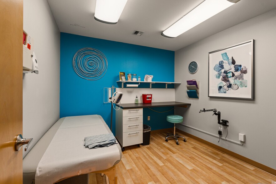 More Photos Of 6110 N Lombard St, Portland Medical For Lease