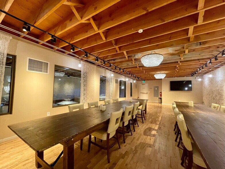 More Photos Of 2246 Larimer St, Denver Storefront For Sale