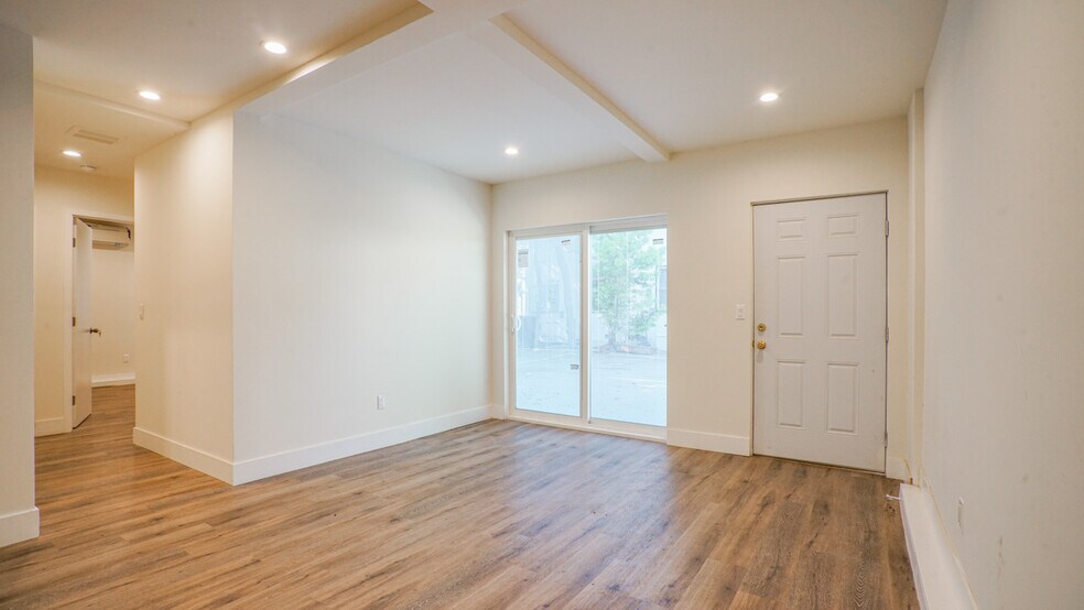 More Photos Of 6112-6114 Saturn St, Los Angeles Apartments For Sale