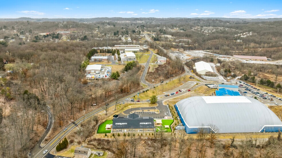 Primary Photo Of 2318 Wildwood Rd, Gibsonia Specialty For Lease