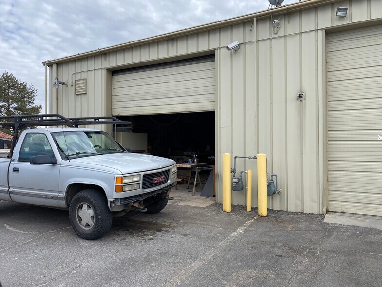 More Photos Of 851 E Hwy 224, Denver Warehouse For Sale