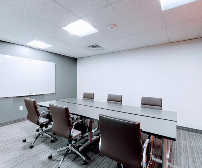 More Photos Of 8035 E R L Thornton Fwy, Dallas Office For Lease