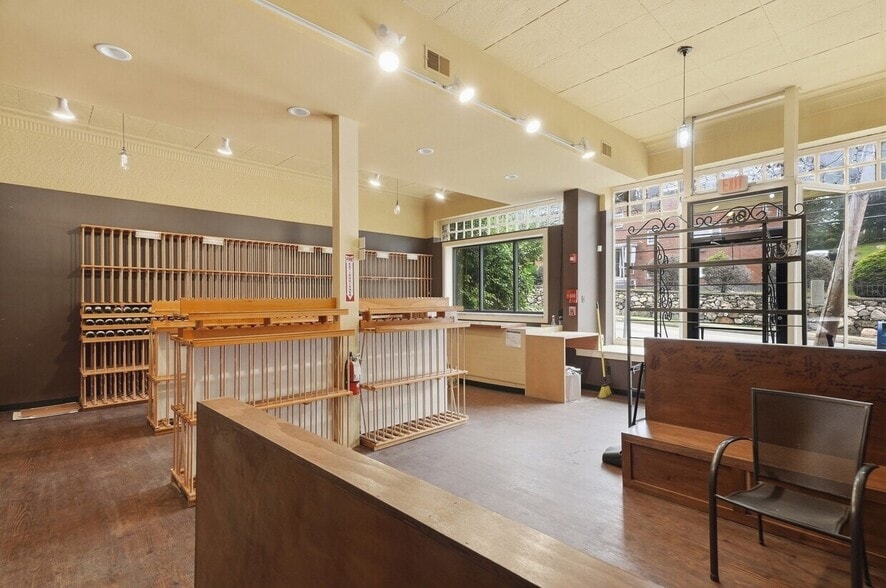 More Photos Of 86 Trapelo Rd, Waltham Storefront For Lease
