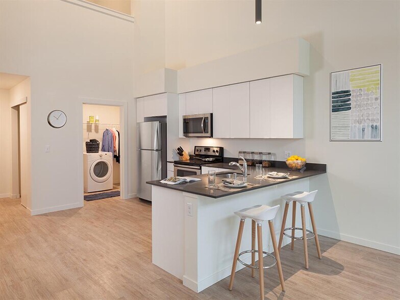 More Photos Of 9924 NE 185th St, Bothell Multifamily For Sale