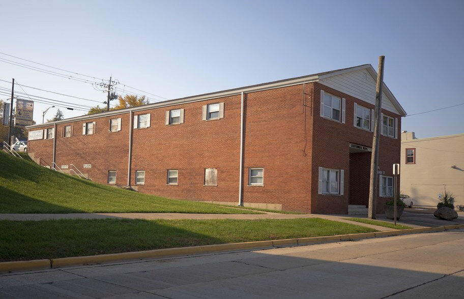 More Photos Of 116 Main St, Lemont Office For Sale