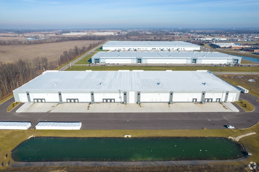 More Photos Of 6215-6275 Winchester Blvd, Canal Winchester Distribution For Lease