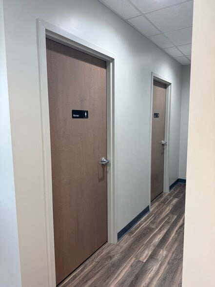 More Photos Of 6404 Old Winter Garden Rd, Orlando Medical For Sale