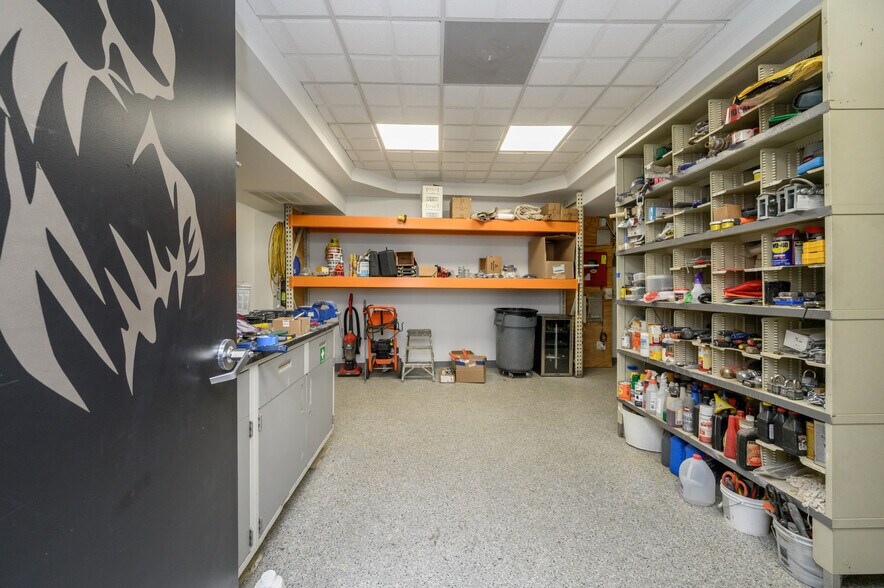 More Photos Of 1400 Union Ave, Union Beach Office For Sale