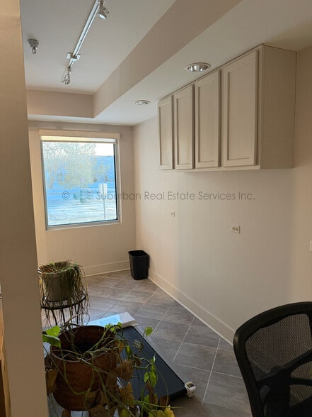 More Photos Of 2600 Beverly Dr, Aurora Light Distribution For Sale