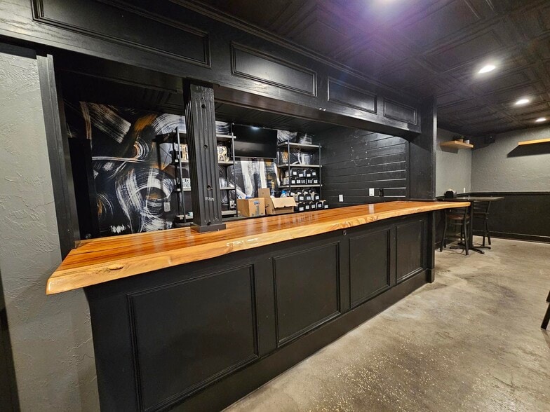 More Photos Of 2505 Manatee Ave E, Bradenton Restaurant For Sale