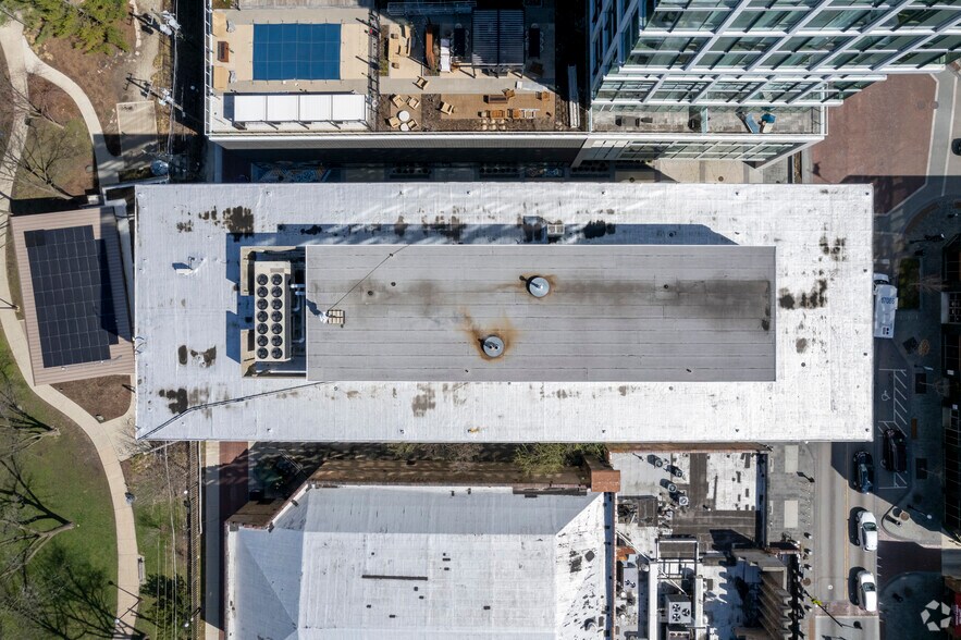 More Photos Of 1010 Lake St, Oak Park Office For Lease