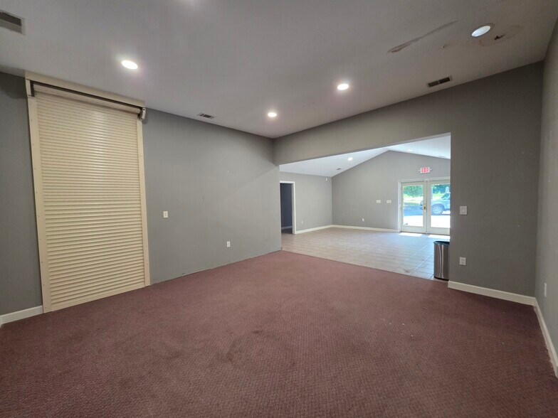 More Photos Of 5851 Lowcountry Dr, Ridgeland Warehouse For Lease