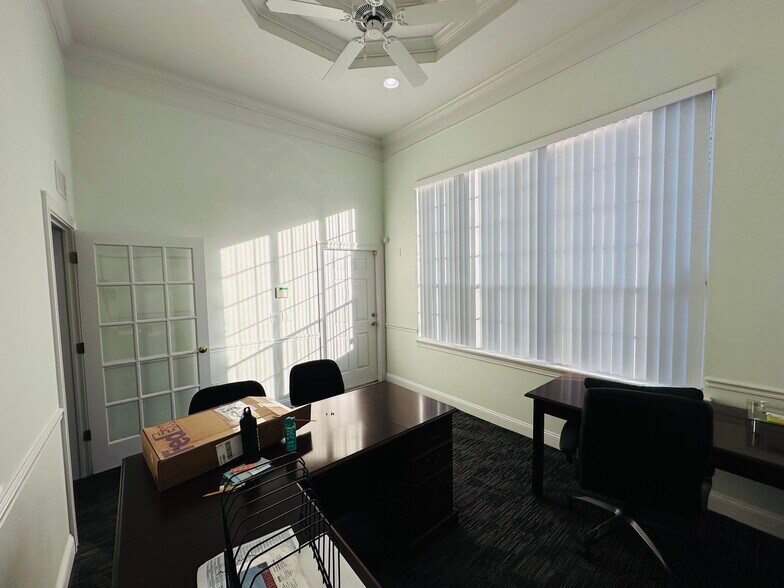 More Photos Of 6817 Southpoint Pky, Jacksonville Unknown For Lease