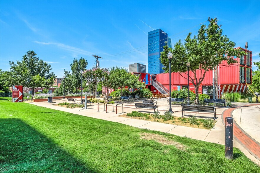 More Photos Of 30 NE 2nd St, Oklahoma City Storefront Retail Office For Lease