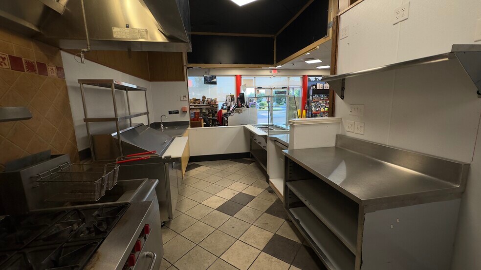 More Photos Of 3395 Schuylkill Rd, Spring City Service Station For Lease