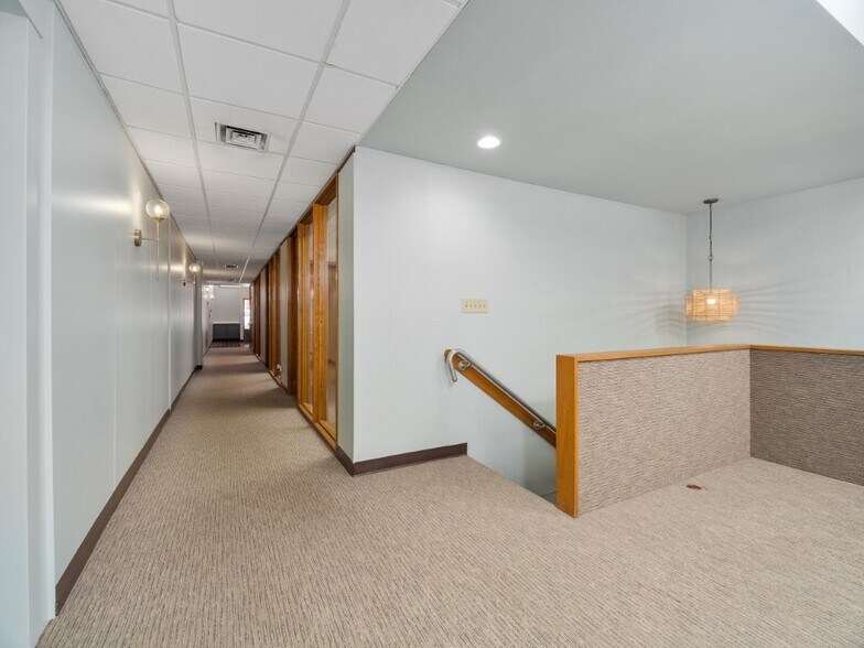 More Photos Of 622 S Calhoun St, Fort Wayne Office For Sale