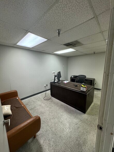 More Photos Of 10709 Tube Dr, Fort Worth Distribution For Lease