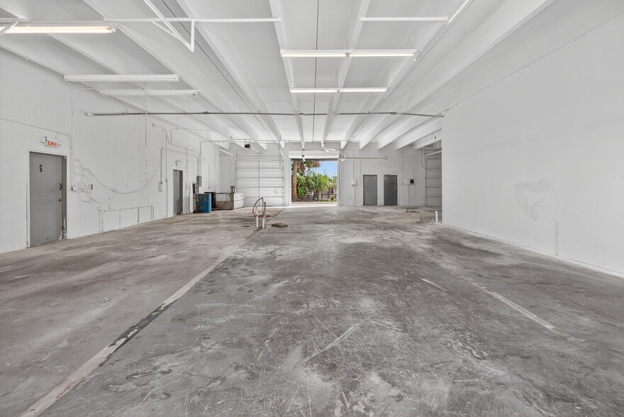 More Photos Of 1460 Cypress Dr, Jupiter Warehouse For Sale