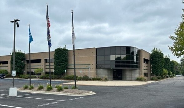 More Photos Of 3255 W Hamlin Rd, Rochester Hills Research And Development For Sale