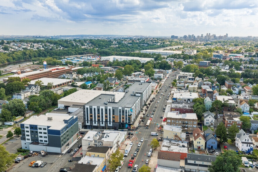 More Photos Of 102 Washington Ave, Belleville Apartments For Lease