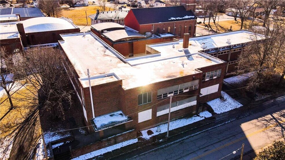 More Photos Of 622 N Main St, Independence Schools For Sale