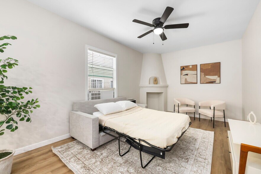 More Photos Of 1827 E 4th St, Long Beach Apartments For Sale