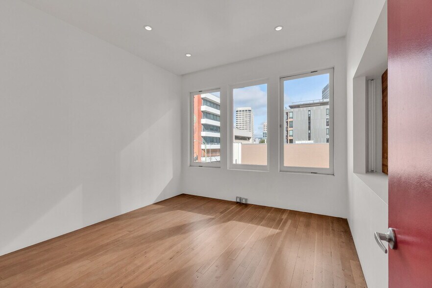 More Photos Of 337-343 19th St, Oakland Office For Lease