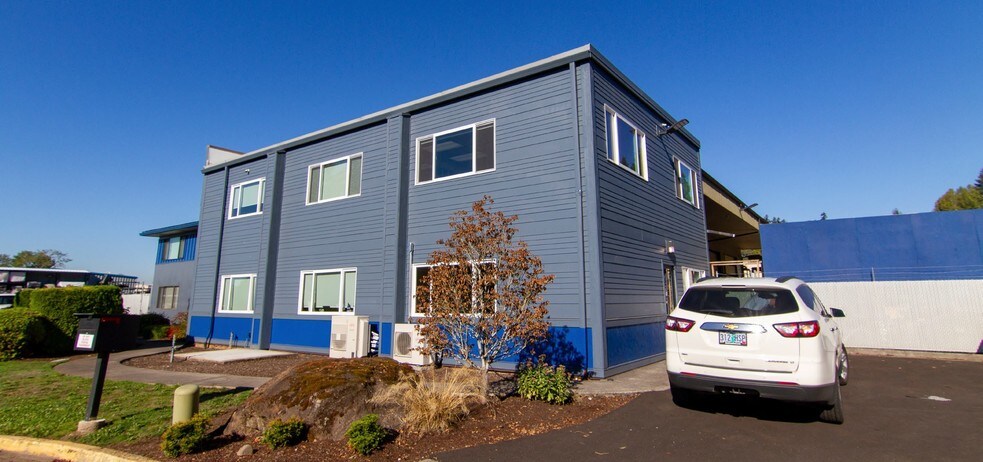 Primary Photo Of 10123 SE Brittany Ct, Clackamas Warehouse For Sale