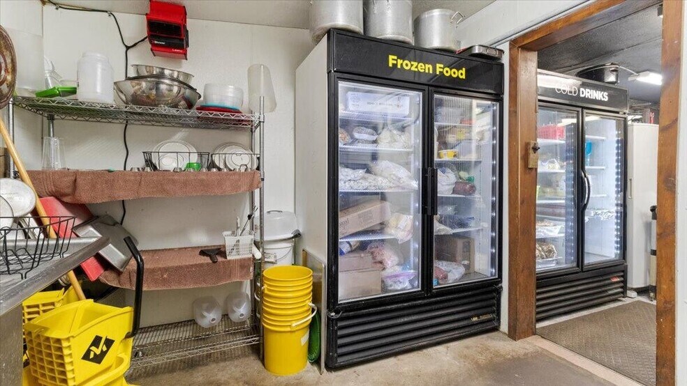 More Photos Of 1027 Porter Wagoner Blvd, West Plains Restaurant For Sale