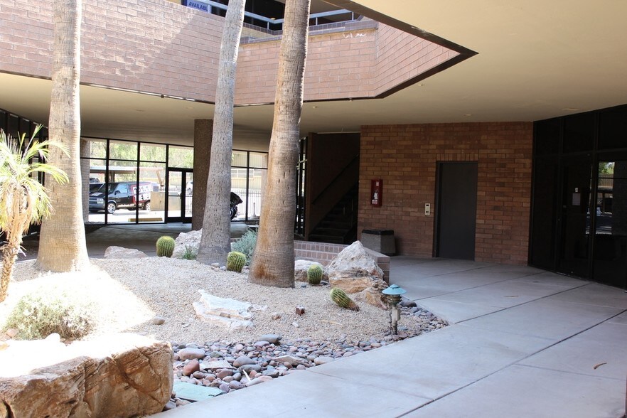 More Photos Of 1710 E Indian School Rd, Phoenix Medical For Sale