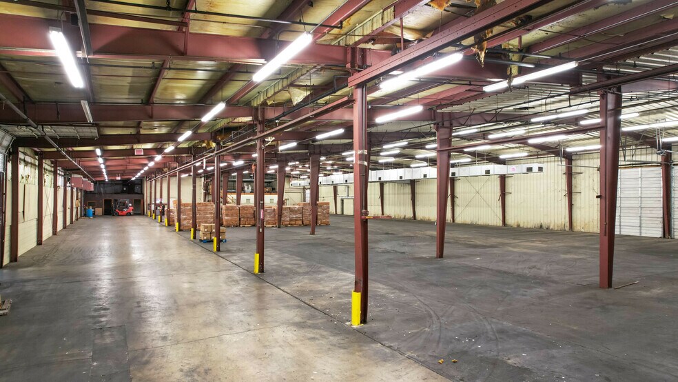 More Photos Of 124 N Charleston St, Blacksburg Warehouse For Sale