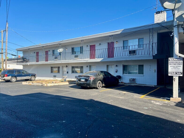 Primary Photo Of 218 N 4th St, Rockford Apartments For Sale