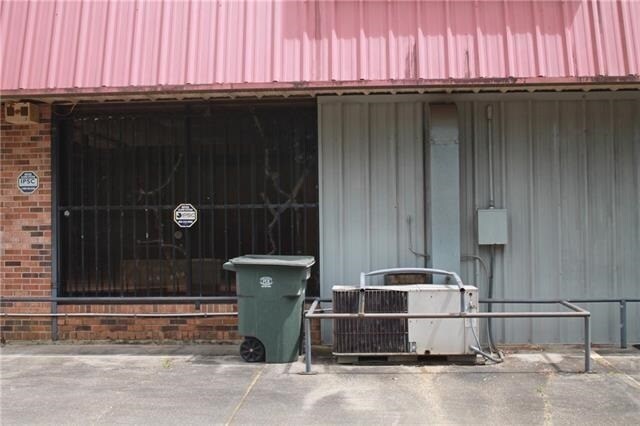 More Photos Of 800 3rd St, Kentwood General Retail For Sale