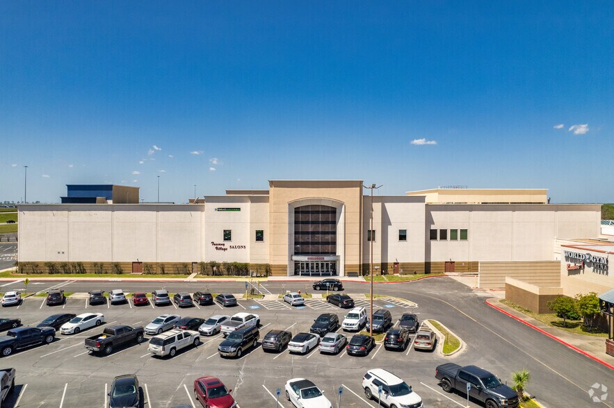 More Photos Of 10000 Emmett F Lowry Expy, Texas City Unknown For Lease