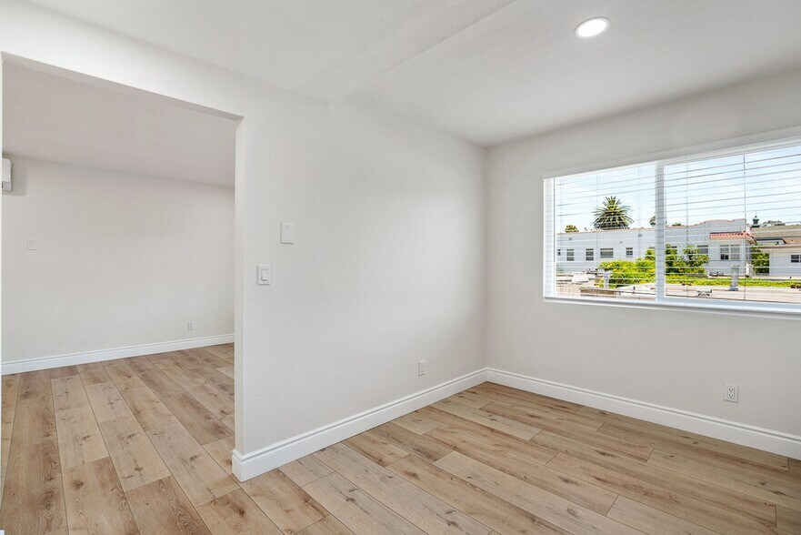 More Photos Of 4071 Melrose Ave, Los Angeles Apartments For Sale