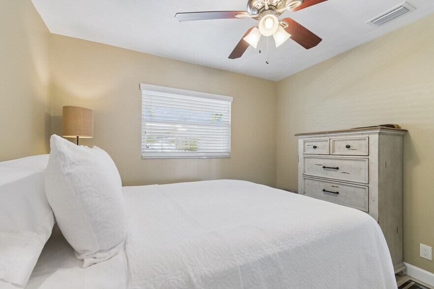 More Photos Of 2307 Bay Blvd, Indian Rocks Beach Apartments For Sale