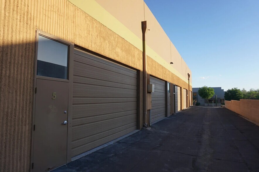 More Photos Of 16548 E Laser Dr, Fountain Hills Warehouse For Lease
